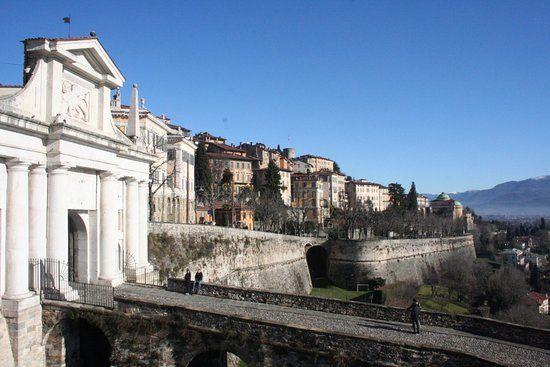 Porta San Giacomo