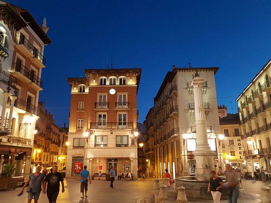 Plaza del Torico