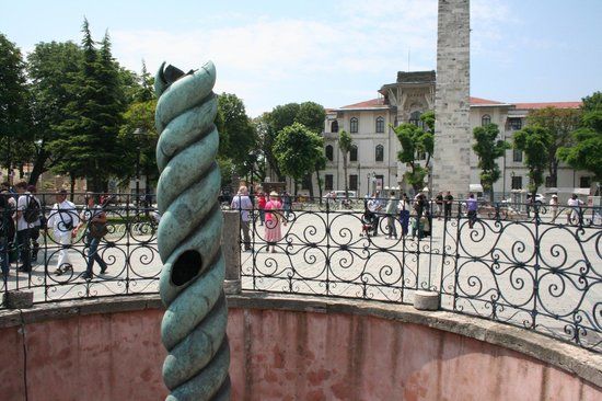 Colonna serpentina