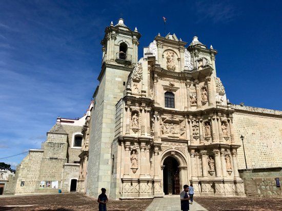 Basílica de Nuestra Señora de la Soledad