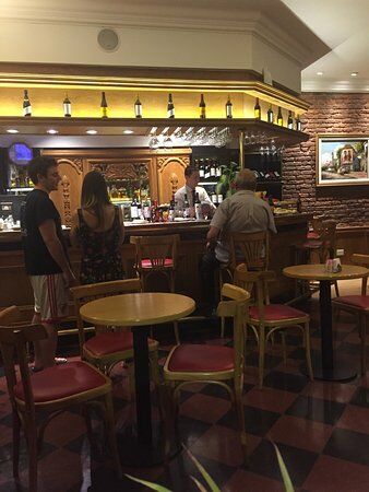 Castelar Cafe & Bar